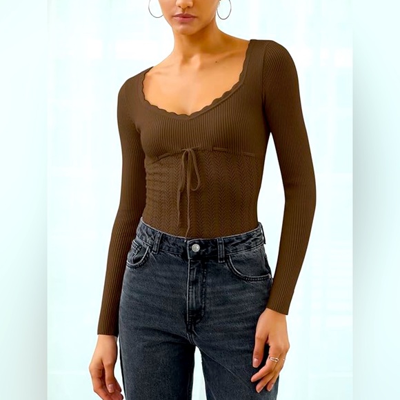 ReoRia Tops - NWOT - Women's Front Tie Knit Sweater